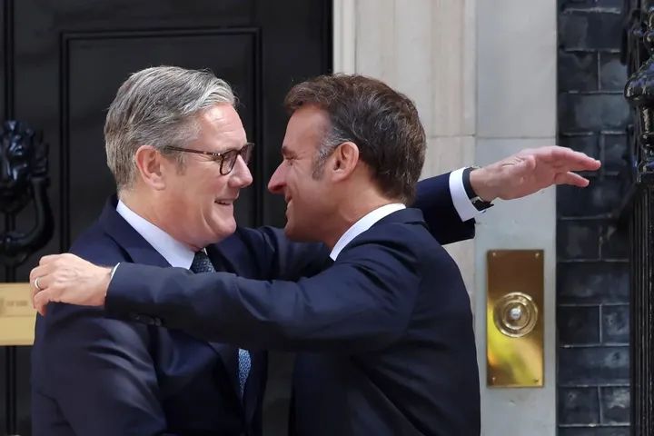 Gen. Maurizio Boni.

"Trump ha capito che la guerra costava e costa troppo. Inizialmente si era proposto di chiuderla “in 24 ore”, ma questo si è rivelato più complicato del previsto e allora ha deciso di farne pagare i costi all’Europa, caduta in pieno nella trappola. Oggi l’UE,