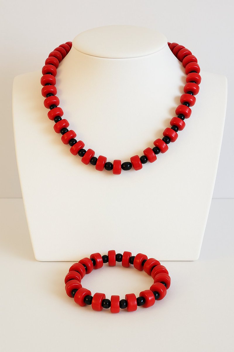 Perlenhandel's tweet photo. Wunderschönes echtes Korallenschmuck Set

Handgefertigte Halskette &amp; Armband aus roter Koralle kombiniert mit edlen schwarzen Onyx ein echter Blickfang für jeden Anlass.
bei uns im Shop: https://t.co/ywsA9D8Pwn
mit Echtheits-Garantie und Portofrei.
#korallenschmuck
#schmuck https://t.co/ot8aToyvKq