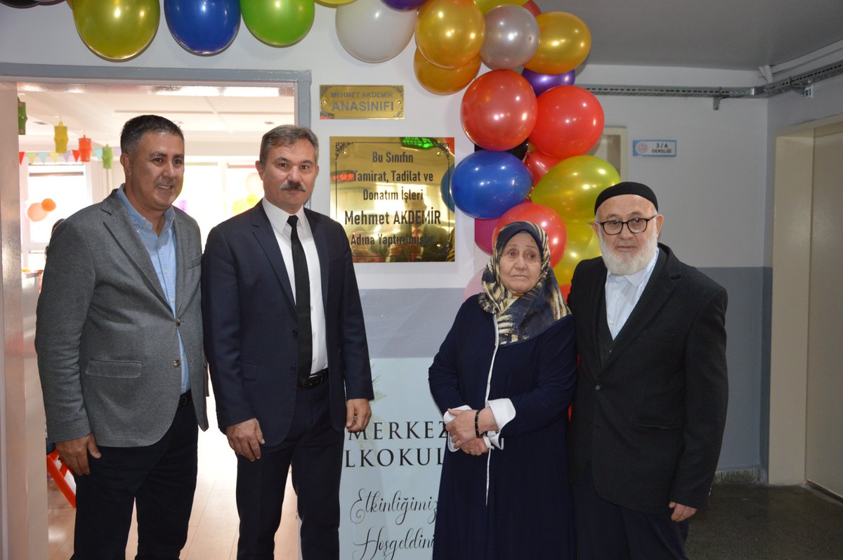 Kaymakamımız Sn. Mustafa AYVAT, Havza Belediye Başkan Vekili Sn. Ömür GÜL ve İlçe Milli Eğitim Müdürümüz Sn. Mehmet Oğuz ERTUĞ, hayırsever Sn. Murat AKDEMİR’in Merkez İlkokuluna kazandırmış olduğu' Mehmet AKDEMİR Anasınıfının' açılışını gerçekleştirdiler.<a href="/samsunmem/">Samsun İl Milli Eğitim Müdürlüğü</a>