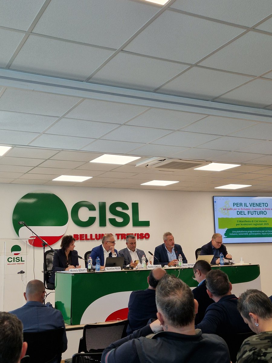 Filcacislpdro's tweet photo. Oggi si è svolto il Consiglio Generale del Veneto con l'elezione dei nuovi componenti di Segreteria Michela Benati e Roberto Martini che si uniscono al Segretario Generale Marco Potente a cui facciamo le nostre congratulazioni e auguriamo un buon lavoro. https://t.co/oEO87pTAQq