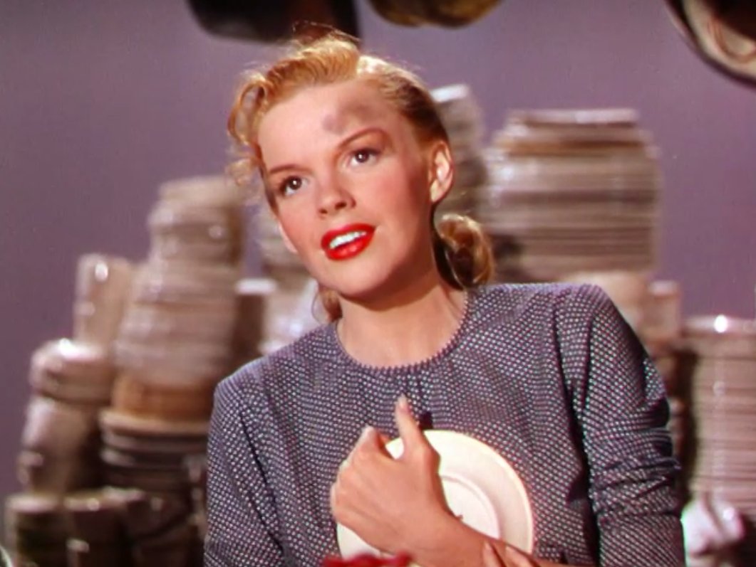 TheJudyRoom's tweet photo. October 2, 1945: Judy Garland's day of work on "Till The Clouds Roll By." From 2:30 - 4:30 p.m., she pre-recorded "Look For The Silver Lining."
https://t.co/PVRt9DbpfN
Filmography Pages: https://t.co/R5PrFc03JM
#judygarland #jeromekern #lookforthesilverlining #thejudyroom https://t.co/JzinWDhHCD