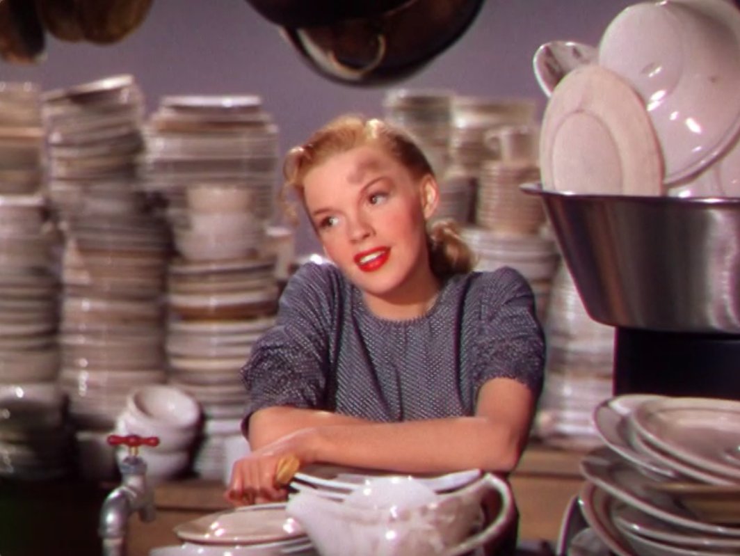 TheJudyRoom's tweet photo. October 2, 1945: Judy Garland's day of work on "Till The Clouds Roll By." From 2:30 - 4:30 p.m., she pre-recorded "Look For The Silver Lining."
https://t.co/PVRt9DbpfN
Filmography Pages: https://t.co/R5PrFc03JM
#judygarland #jeromekern #lookforthesilverlining #thejudyroom https://t.co/JzinWDhHCD