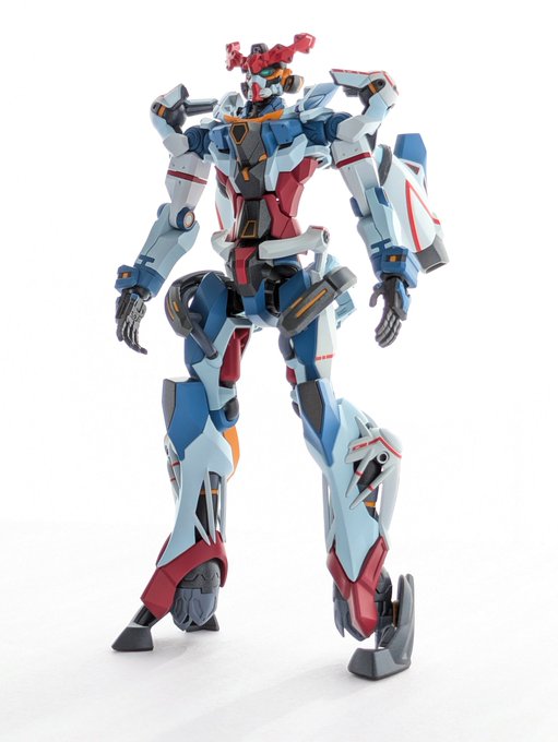 『g-MSΩ GQuuuuuuX』完成っ!

本編のカラーリング再現を目指して白のツートン塗り分けやマスキングに注力!
半年くらい弄ってたのがやっとできたので満足…(ジークアクス用デカールがなかなか出ないからさ…) 