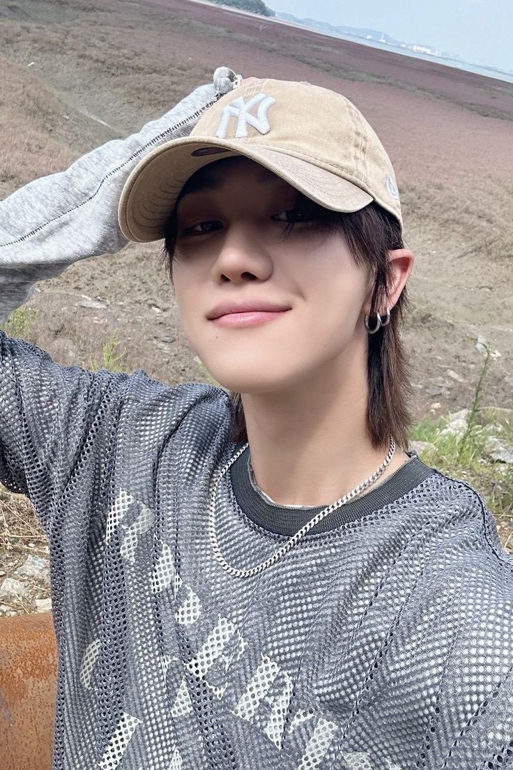 xurminghao_o's tweet photo. My official entry for #FromAT97 Selca Day October edition, featuring a special guest who clearly steals the spotlight. https://t.co/l1zdW7nGoh
