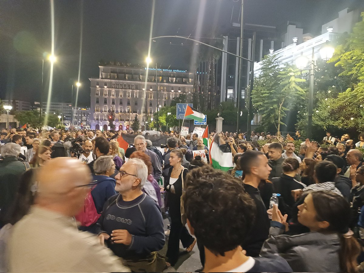 Κομμουνιστική Απελευθέρωση tweet media