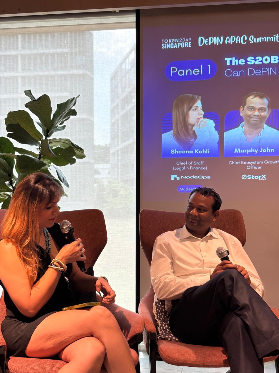 StorXNetwork's tweet photo. 🌊 That’s a wrap at @SEADePIN | @token2049  Singapore 🇸🇬

StorX Network’s Murphy John  joined industry leaders from @BuildOnNodeOps, @FilFoundation, @AethirCloud & @ICN_Protocol on the panel:
“The $20B Question: Can DePIN Beat the Cloud Giants?” 💡

From breaking cloud monopolies to ensuring true data sovereignty, the discussion spotlighted how DePIN is shaping the future of AI & cloud infrastructure — with StorX driving decentralized storage forward. 🔐🚀

#StorX #DePIN #TOKEN2049 #XDCNetwork