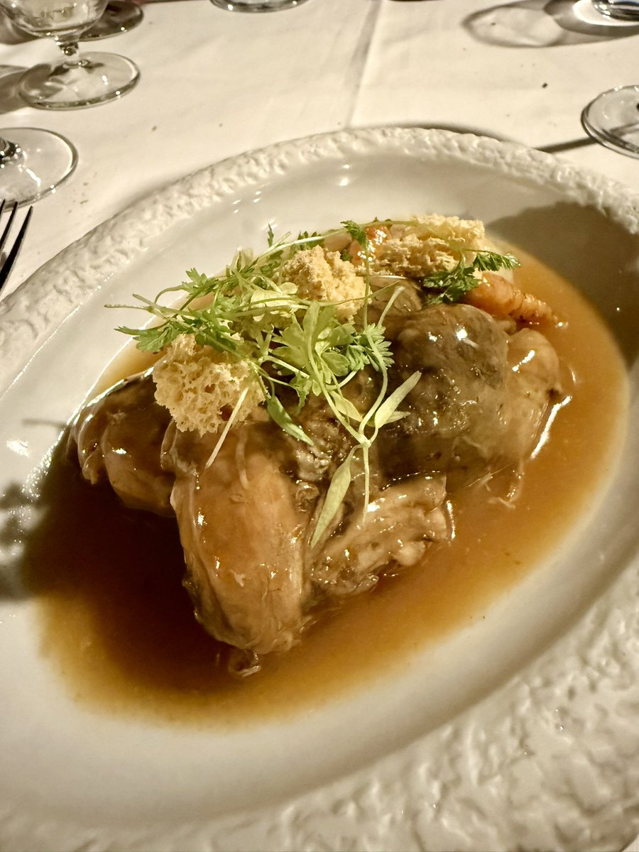 Carlos Sancha (@csanchaoria) on Twitter photo Segunda ronda ayer en <a href="/CTendillas/">Clandestina de las Tendillas</a> y que maravilla de cena. Croquetas cremosas y llenas de sabor, platazo de callos y perdiz, que para eso estamos en Toledo. Segunda ronda ayer en <a href="/CTendillas/">Clandestina de las Tendillas</a> y que maravilla de cena. Croquetas cremosas y llenas de sabor, platazo de callos y perdiz, que para eso estamos en Toledo.