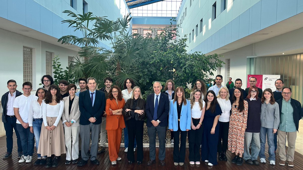 Fundacion_UVa's tweet photo. Ayer presentamos los 45 prototipos innovadores de estudiantes de la UVa del Programa Prometeo.

📰Lee la noticia
https://t.co/0v5I1lglEw

📸Aquí las fotos https://t.co/KGgK2gYeah https://t.co/9ZRgmzwp6A