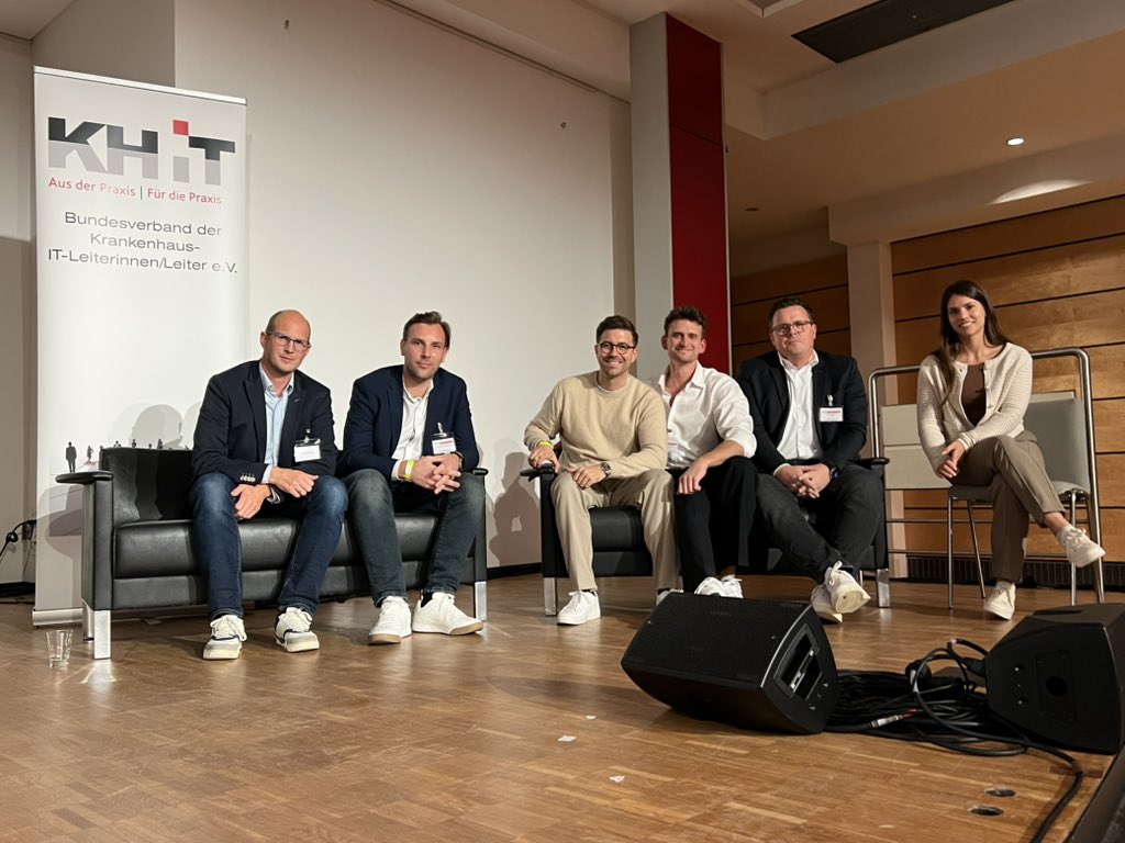 healthcare_de's tweet image. Herbsttagung @BvKHIT in Hannover: „StartUps 4 HealthCare“ mit #Felia, #Fluint Health, #QuickGuide, #smapOne, #SmartArzt - und dem Gewinner #Quickticket 👍👌