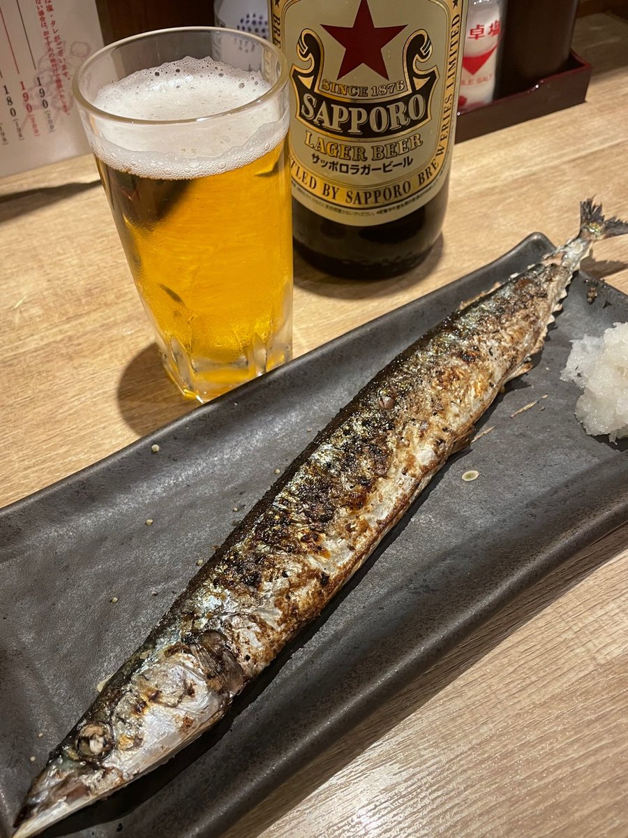 Masa43628's tweet photo. 秋刀魚の塩焼きと瓶ビール🍻✨ https://t.co/p7iLIel9J9