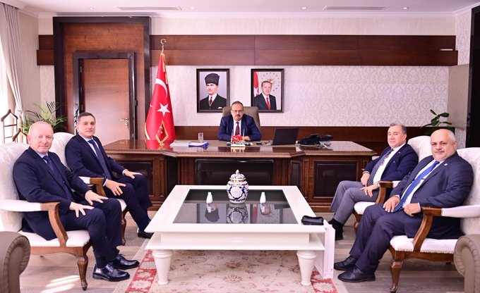 Vali Yakup Canbolat’ı Ziyaret