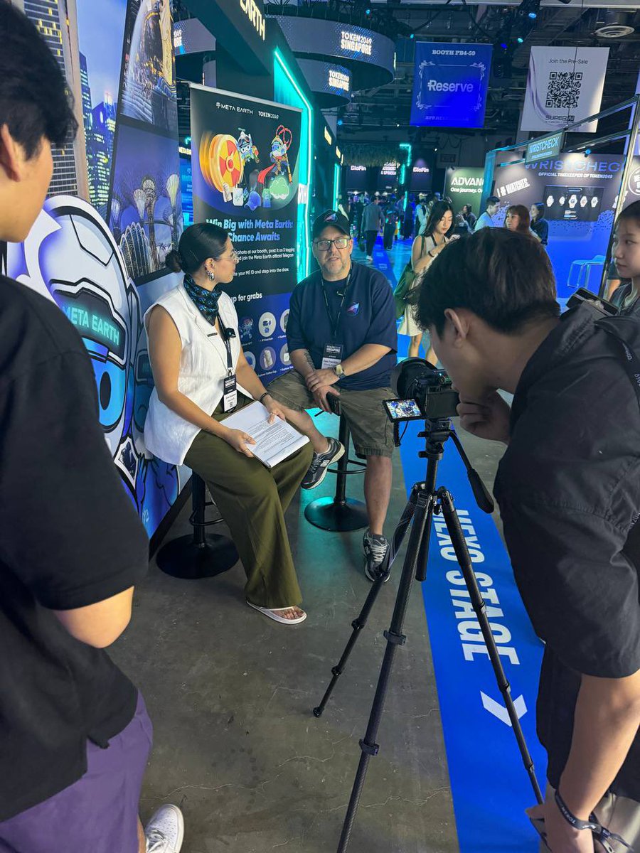 Incredible couple of days so far at <a href="/token2049/">TOKEN2049</a>
<a href="/cryptogle/">ogle</a> <a href="/TheSandboxGame/">The Sandbox</a> @_spacecoin <a href="/coinbase/">Coinbase 🛡️</a> <a href="/CoinWOfficial/">CoinW</a> <a href="/Immutable/">Immutable</a> <a href="/_MetaEarth_/">Meta Earth</a> @InputOutputHK <a href="/INPUT_global/">INPUT Global</a> and many more for such a warm welcome and time to talk! 

#crypto #singapore #blockchain #web3
