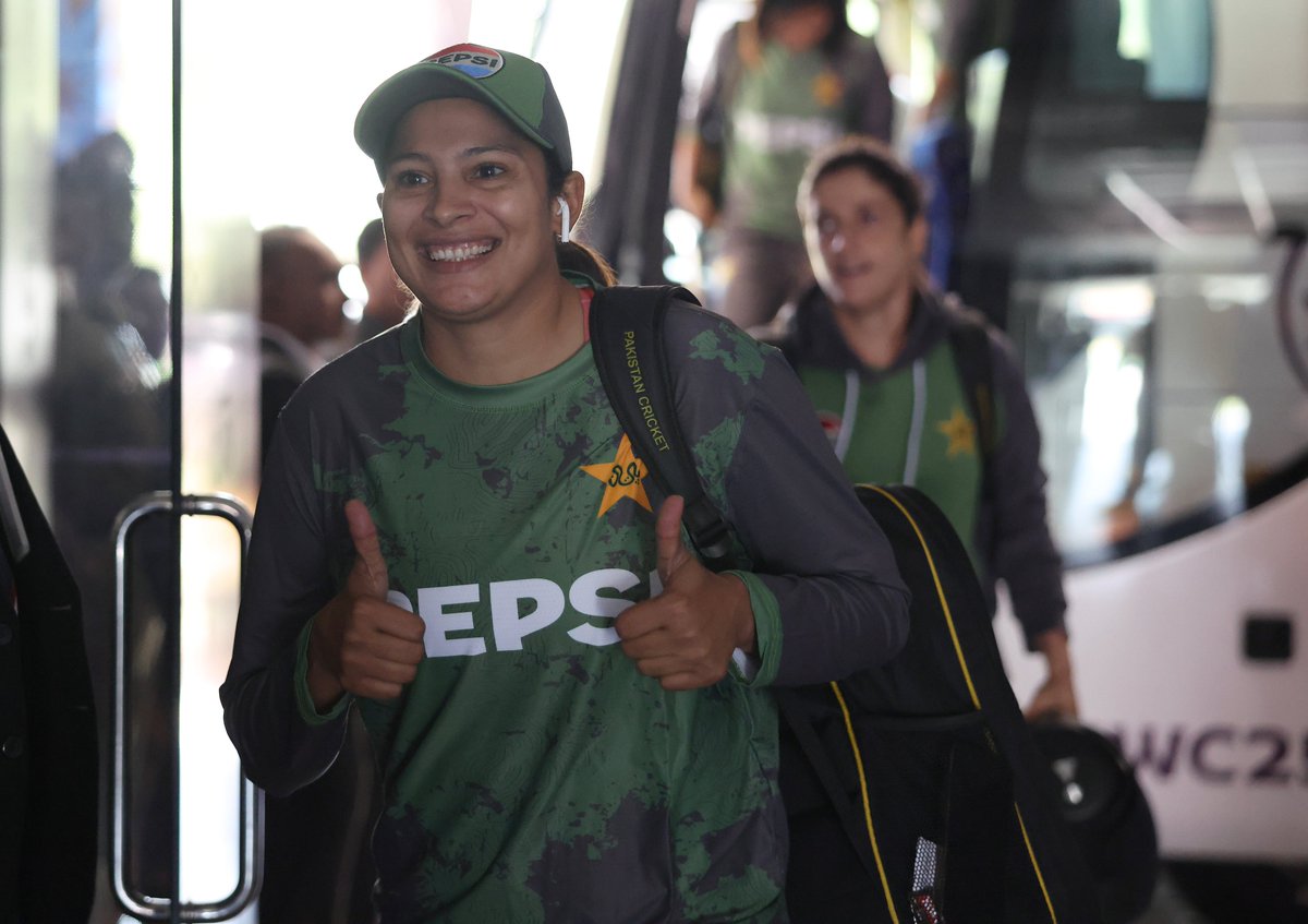 📸 Pakistan team arrives at the R Premadasa Stadium in Colombo for their first match of the ICC Women's World Cup 2025 🏏

#PAKvBAN | #BackOurGirls | #CWC25