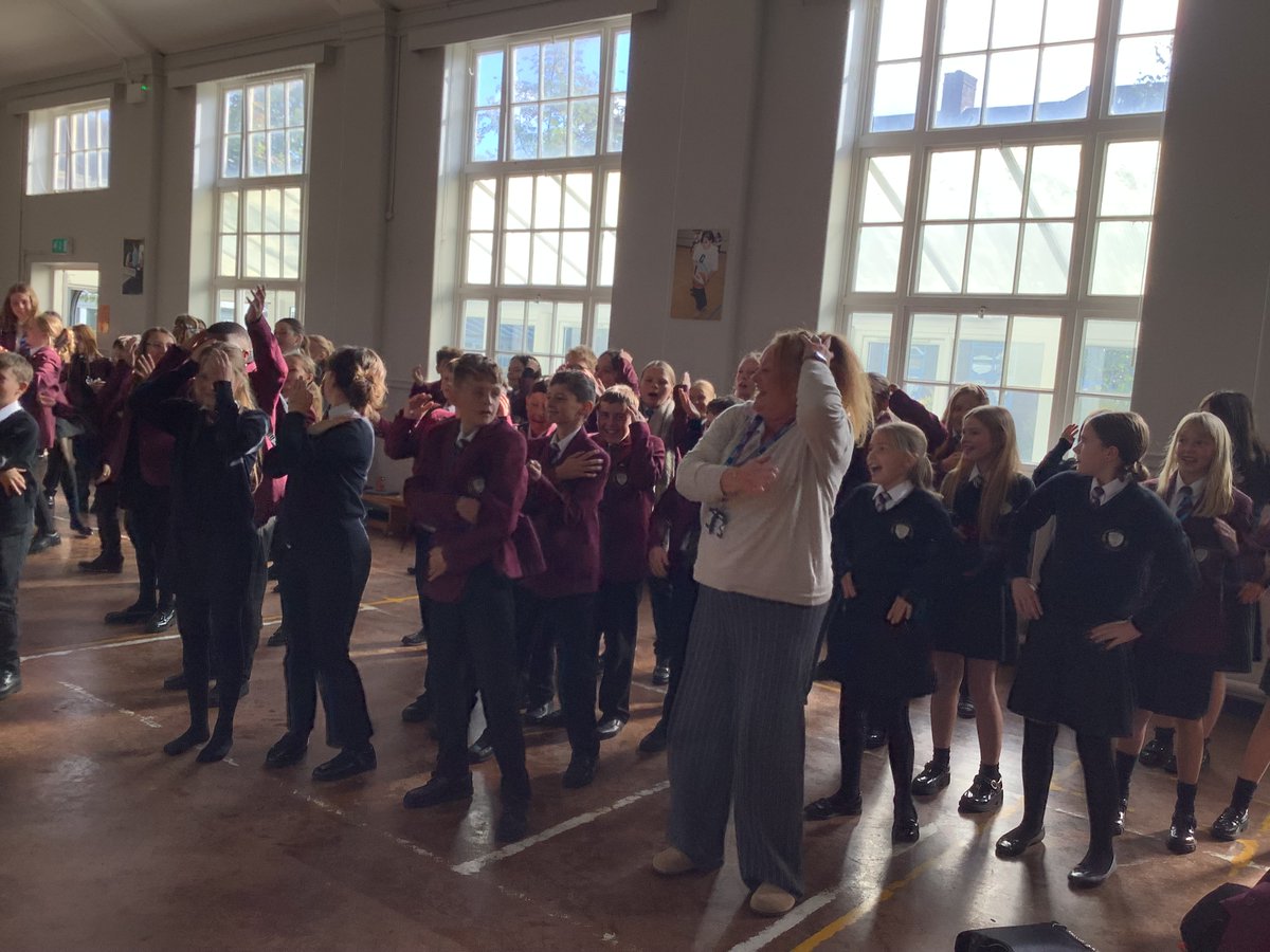 WyrleyAcademy's tweet image. 💃🕺 Breaktime Macarena!
Students (blazers off with permission 😉) joined Mrs K Broad Wood, our Curriculum Lead for History, to celebrate European Day of Languages. 🎶

Making history, one dance move at a time! 👏

#EuropeanDayOfLanguages #GreatWyrleyAcademy #BustingMoves