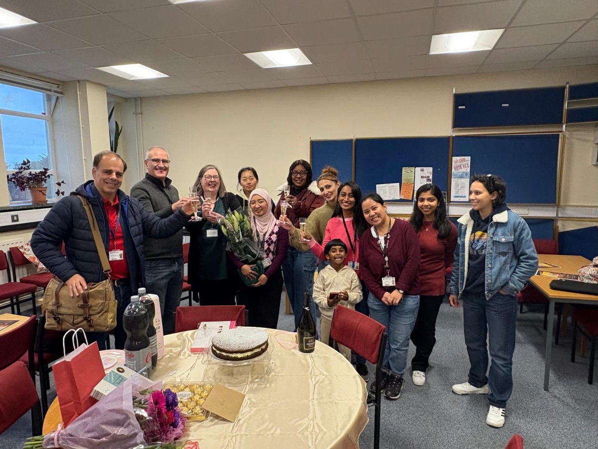 I am delighted to celebrate (with non-alcoholic champagne and lots of cake) Dr. Aimi Zainurin passing her PhD. Aimi is an exceptionally talented scientists and has a great career ahead of her! Thanks to the examiners <a href="/DeyaGonzalez10/">Deya Gonzalez</a>; Dr Federico Villagra Povina.