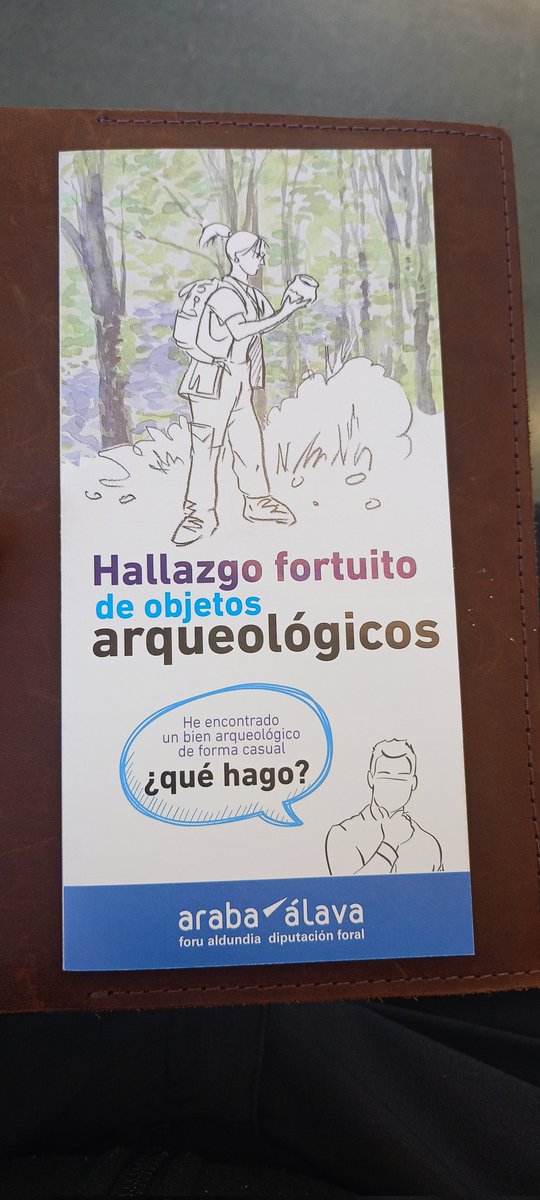 CarlistWars's tweet photo. Los que me seguís desde hace tiempo sabéis el gran problema que supone para los arqueólogos el uso no autorizado del detector de metales en yacimientos arqueológicos.
Por suerte, la gente del #BIBAT museoa @arkeoaraba ha preparado un magnífico folleto que lo explica genial https://t.co/IepqTpWFv3