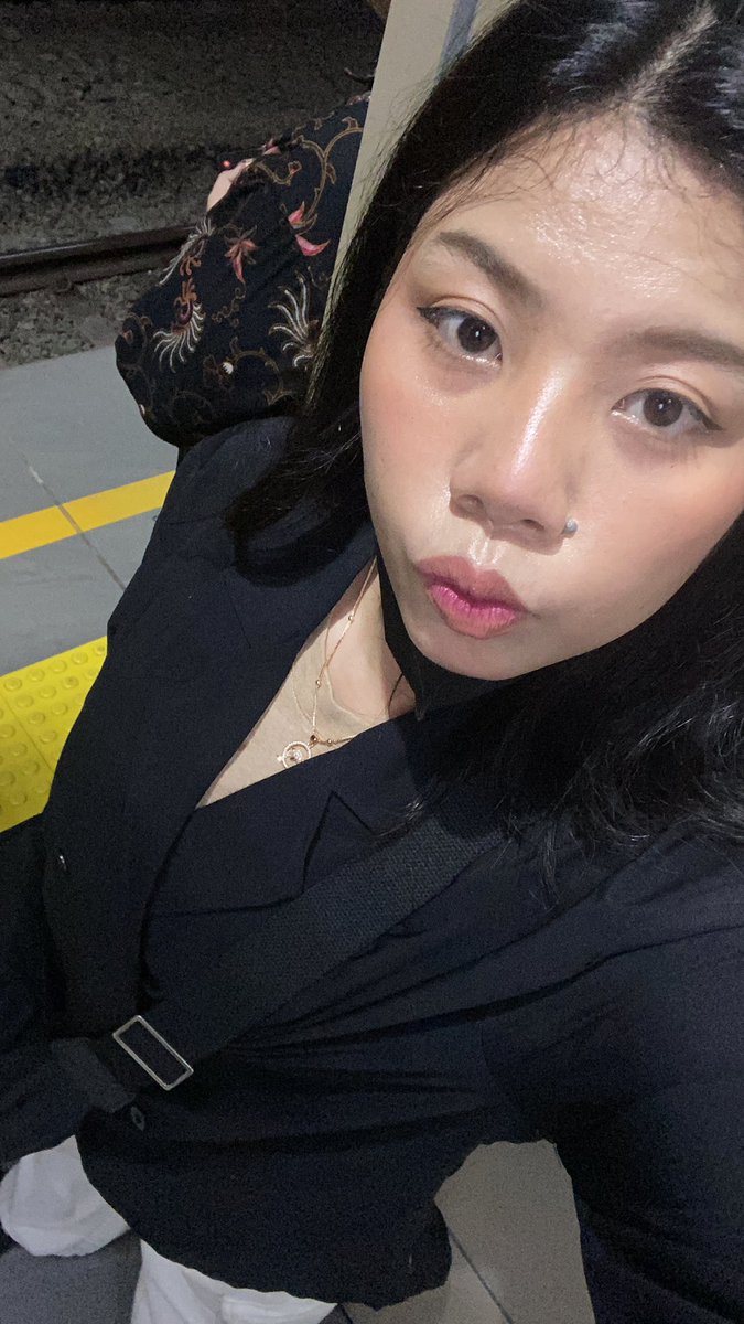 ⋆｡‧˚ʚ🍒ɞ˚‧｡⋆ tweet media