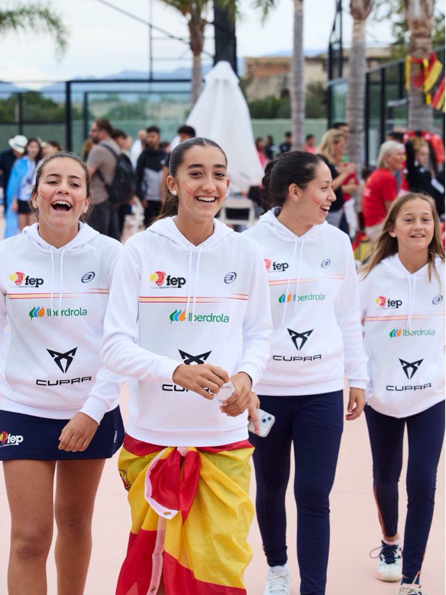 🥰 ¡La felicidad de disfrutar del padel y de jugar un Mundial con tu selección 🇪🇸💪🏼! 

#VamosEspaña 🙌🏼
