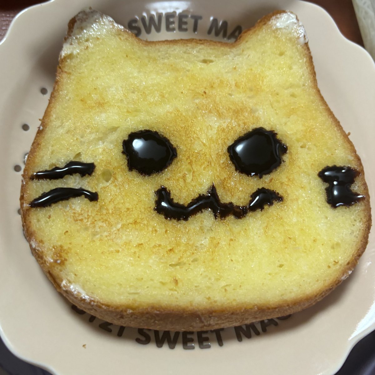 lawlite820's tweet photo. ねこねこ食パンだいすき https://t.co/eGQdSo6DRx