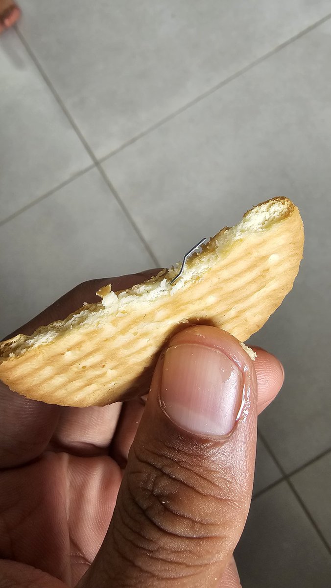 rajavelsirfan's tweet photo. @BritanniaIndLtd I found a metal piece inside marrie gold biscut got stucked in my mouth i didn't expect such quality from britannia very bad. @fssaiindia https://t.co/4PFCK8c4ZH