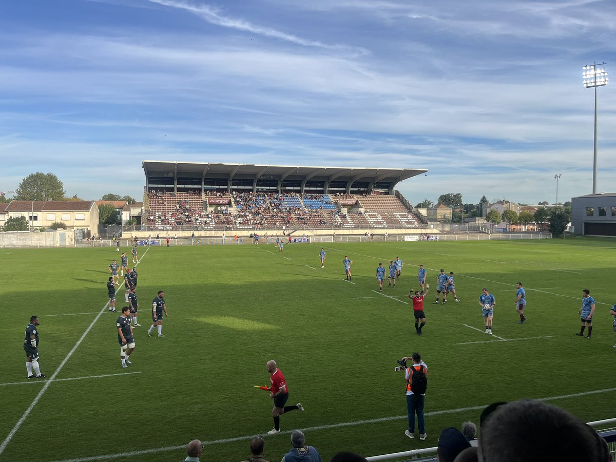 Claire Elizabeth tweet media