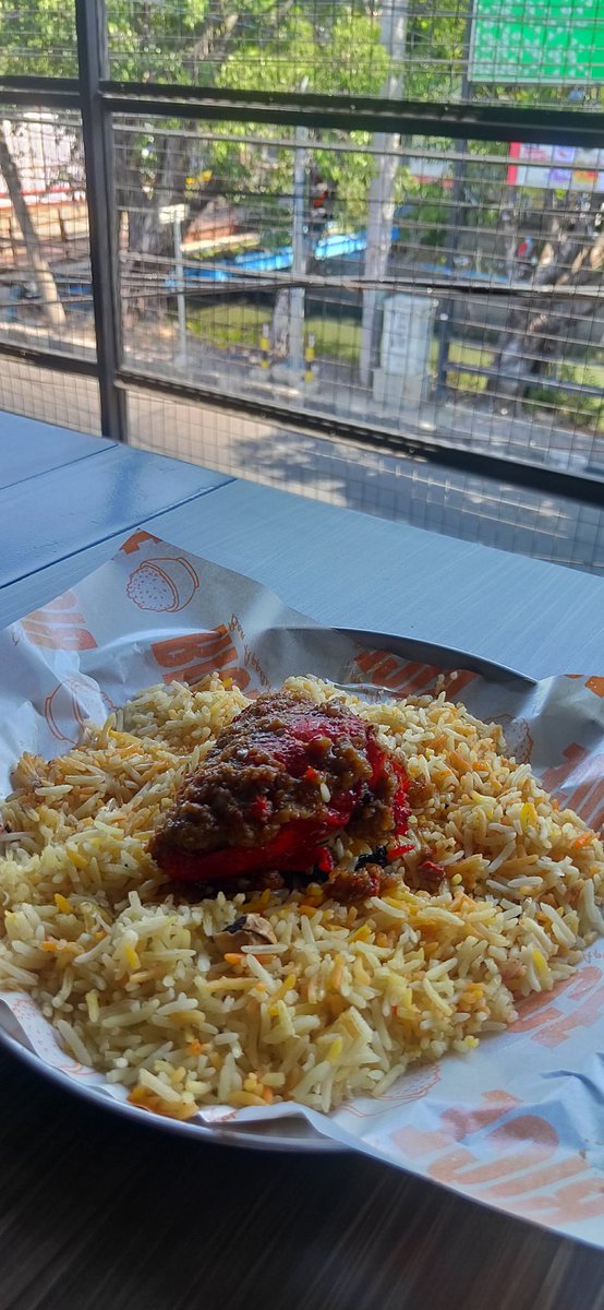 Fato6Gm's tweet photo. Makanan difoto, omongan di makan https://t.co/t5eV5GcW1F
