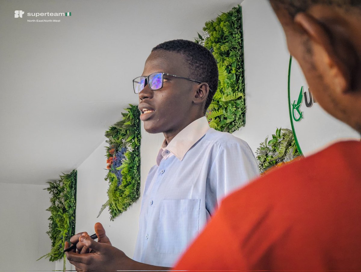 Jesse_can_code's tweet image. hi, im Jesse 
im a startup founder building on @solana
im a Computer science Grad
im Nigerian
I love studying 
oh and i code and ship cool stuff.