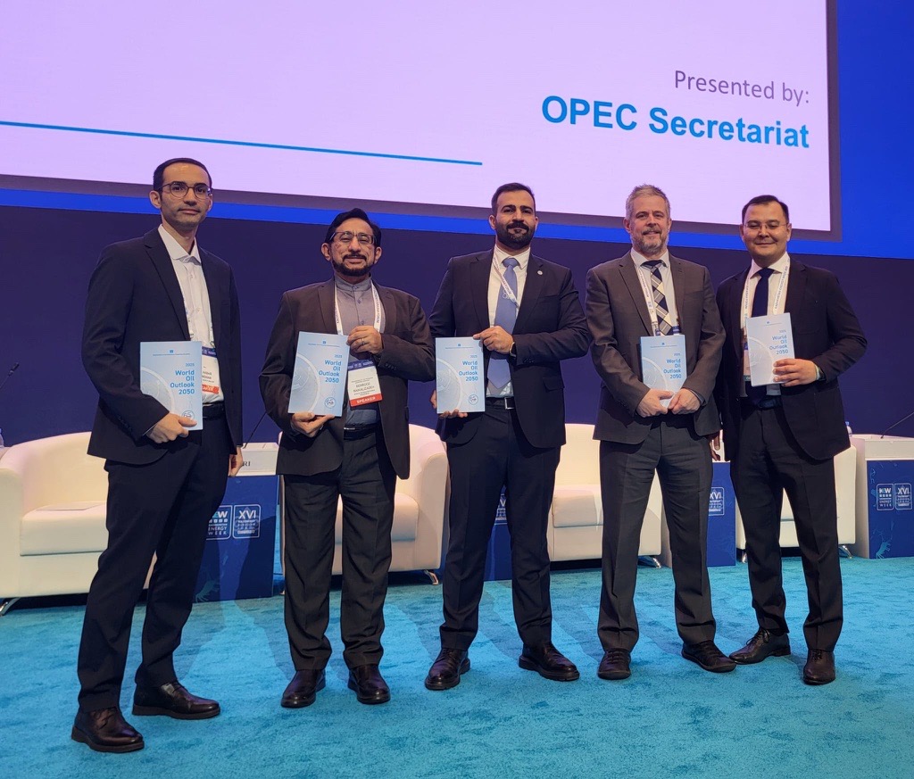 OPECSecretariat's tweet image. Experts from OPEC’s Research Division today presented the key findings from the ‘OPEC World Oil Outlook 2025’ to delegates at Kazakhstan Energy Week 2025 in Astana. This included a presentation and a follow up Q&A session.
The #OPEC team highlighted that this year’s #WOO sees…
