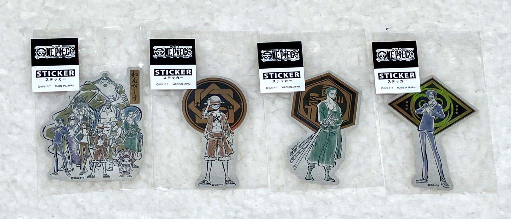 麦わらストア限定 365日ステッカー 2017.11/30【ゾロ＆サンジ】 ワンピース 麦わらストア 365日ステッカー サンジ&ゾロ 2枚