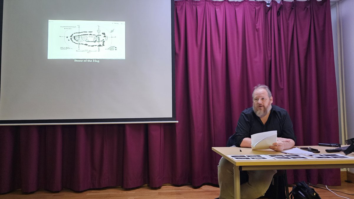 Robert J.E. Simpson tweet media