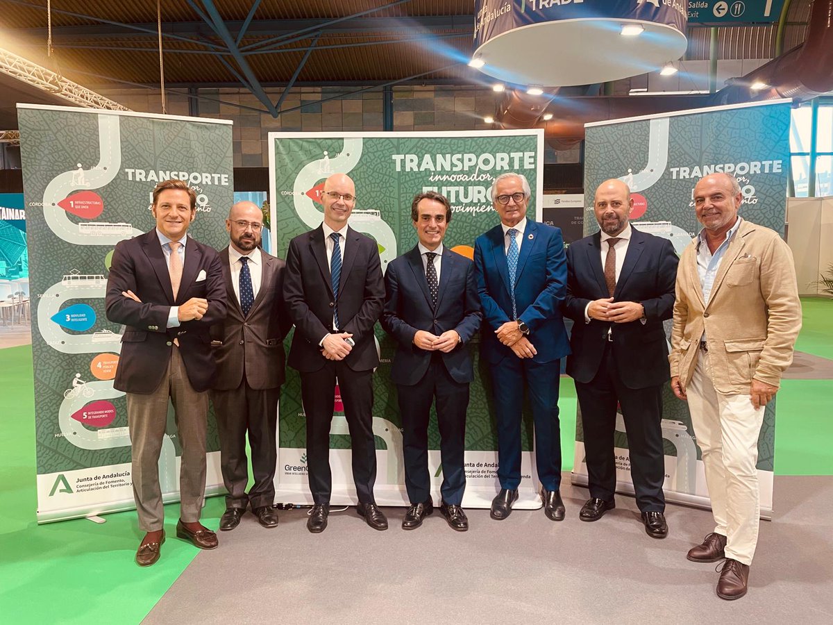 🏙️ Presentes con el <a href="/CTMAlmeria/">Consorcio de Transporte Metropolitano Almería</a> en el congreso <a href="/forogreencities/">Foro Greencities</a>, analizando soluciones avanzadas en sostenibilidad, movilidad y digitalización. 
✍️ Cita imprescindible para el futuro de las ciudades, donde hemos sido recibidos por <a href="/pacodelatorrep/">Paco de la Torre</a> y con <a href="/AlmeidaPP_/">José Luis Martínez-Almeida</a> como invitado.
