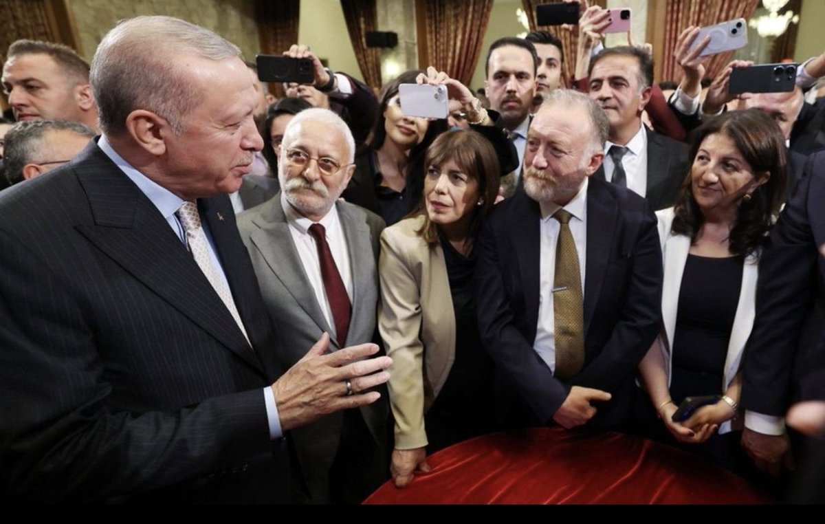 MISIRIYORUM's tweet photo. Yetmez ama evetçilik ölmez, şekil değiştirir. https://t.co/gWHqEKogC7
