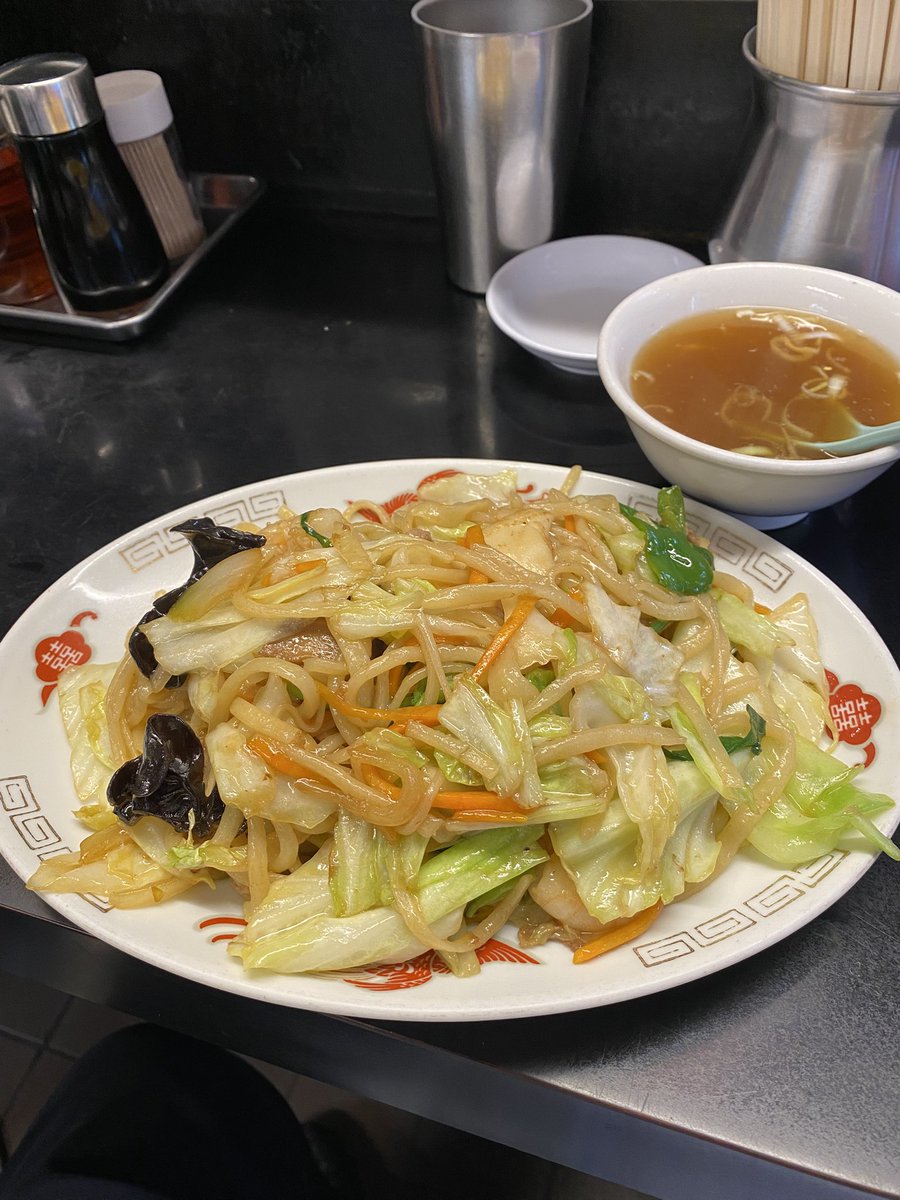 kurisu1204's tweet photo. 今日は　浅草『馬賊』で遅い昼食だった😋
五目焼そばと餃子🥟
夕飯は要らんな🙂‍↕️ https://t.co/qHEC6PrZ2U