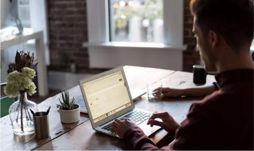 umgeeks_'s tweet photo. 🚀 Delving into the world of Computer Vision? Check out UMGeeks’ roundup: “8 Best Resources to Stay at the Top of Computer Vision” covering blogs like OpenCV, NVIDIA, RSIP Vision &amp; more.👇
#AI #ComputerVision #DeepLearning #TechResources
https://t.co/zvJUGEtuaM https://t.co/uwFEZDk9o6