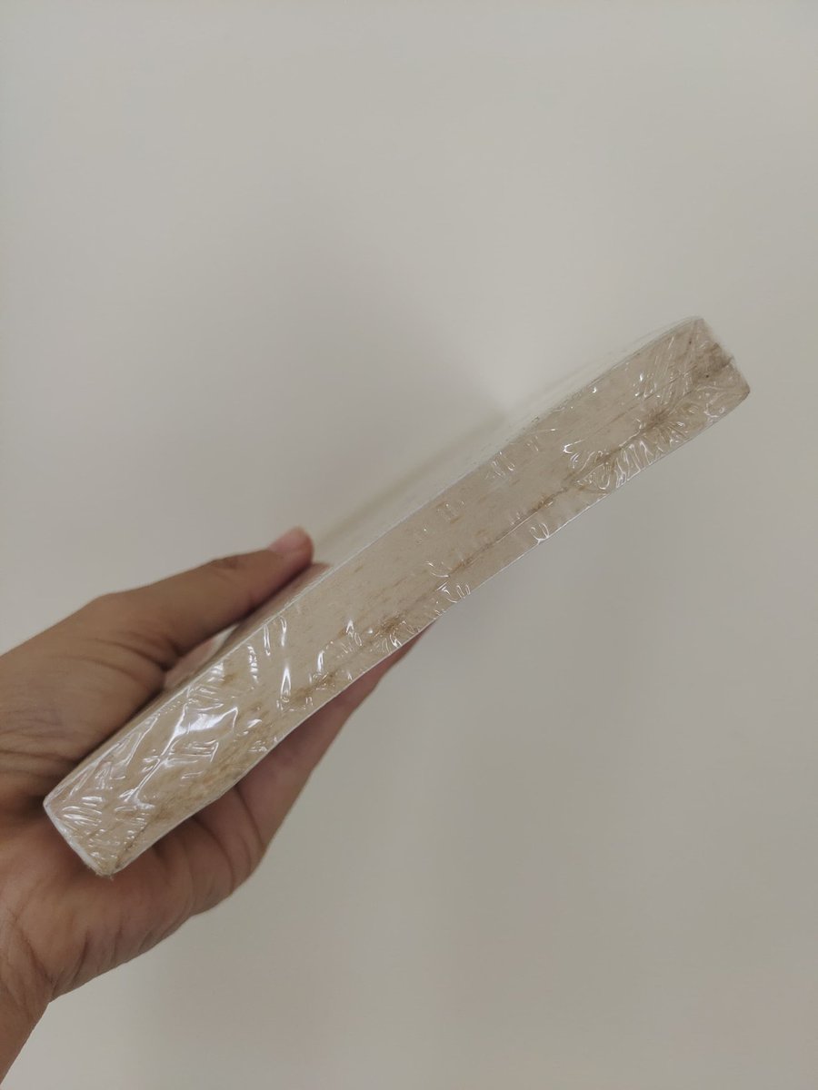 aranaisbooks's tweet image. Penulis : Elfriede Jelinek
Judul : Sang Guru Piano
Penerbit : KPG
Harga : 40.000 

#ElfriedeJelinek
#SangGuruPiano
#KPG