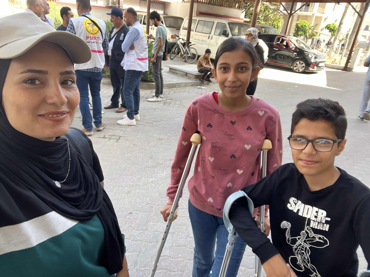 pftward's tweet photo. Help Zainab and her family get transport out of Gaza City, they also need a tent, food and water. Donate here to make a big difference: https://t.co/XkQdgamU4S https://t.co/VdmPpFCUDR