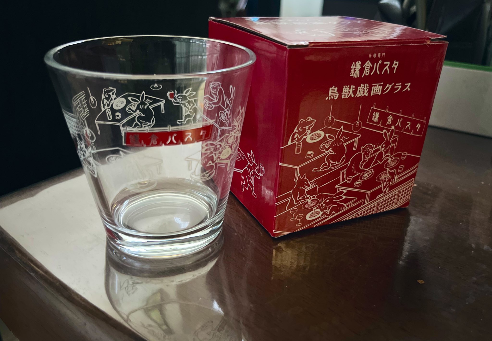 玄猫 米津玄師のインテリアシリーズ「REISSUE FURNITURE」に