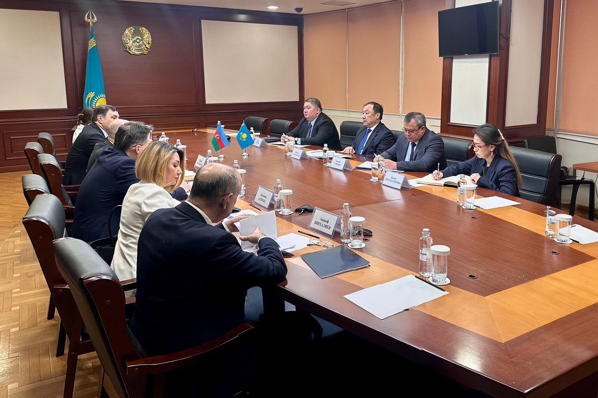 ParvizShahbazov's tweet photo. In #Astana, we held productive discussions with Nurlan Sauranbayev, Minister of Transport and Co-Chair of the #Azerbaijan–#Kazakhstan #IntergovernmentalCommission, on key issues from the agenda of our trade and economic cooperation. We were pleased to note that bilateral trade turnover increased 4.2 times in the first half of this year, reaching 500 million USD. Preparations for the 21st meeting of the Intergovernmental Commission to be held in #Baku were discussed, along with prospects for expanding #TransportConnectivity, increasing cargo transportation, and implementing promising projects aimed at strengthening our #EconomicPartnership.