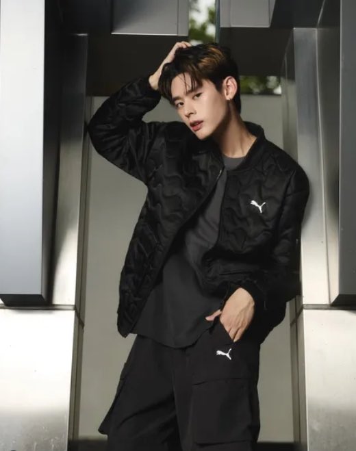 นักสะสมเตรียมตัว! MINISO บุก ICONSIAM จัดงาน Grand Opening สุดปัง! เตรียมพบกับ 
“จั๋ง วิกร -เน ณรัณ” พร้อมเปิดตัวคอลเลกชันใหม่ล่าสุด!

#JUNG_PERSES 
#NAY_PERSES 
#PERSES #PERSES_TH 
#minisoth 
สาวกนักช้อปและผู้ที่รักในไอเทมสุดคิวท์เตรียมตัวให้พร้อม MINISO (มินิโซ)