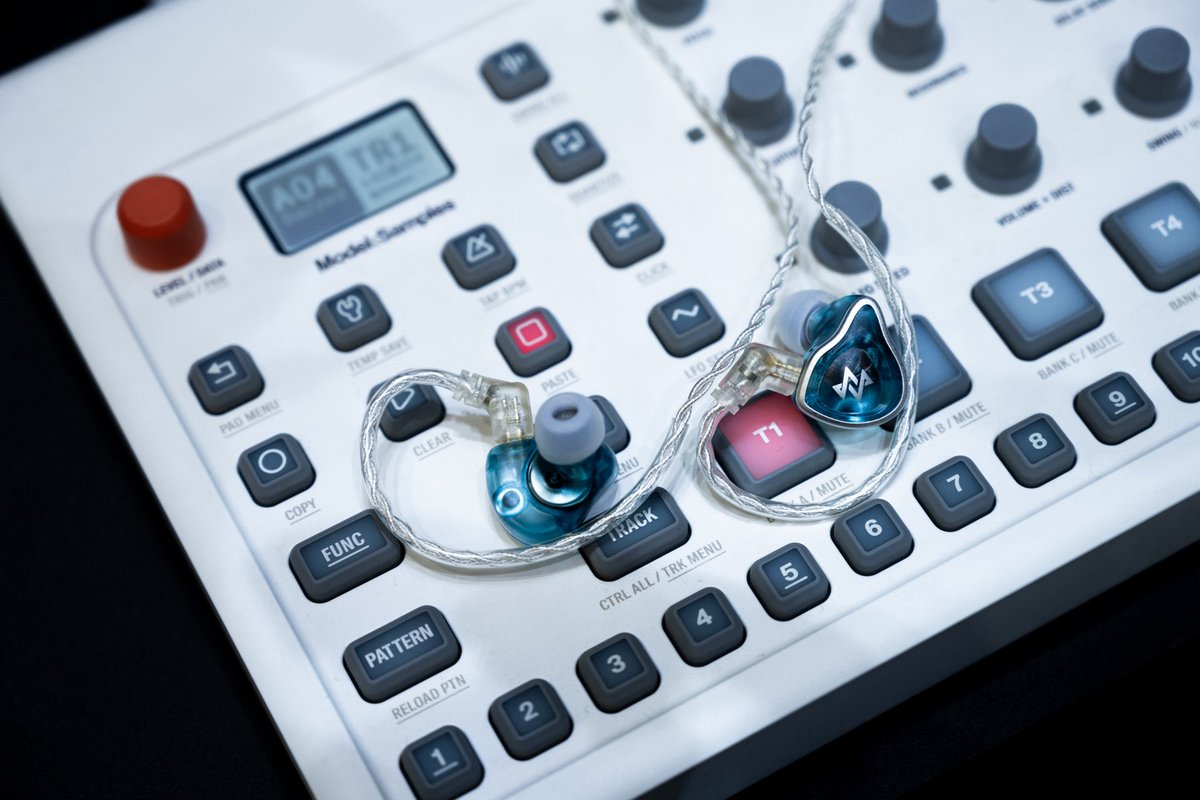 nfacous's tweet photo. From the stage to the studio, we faithfully reproduce every detail of sound. We understand the demanding standards musicians have for sound quality.
A trusted professional tool — it’s far more than just a pair of earphones.
#NFACOUS #NM20 #iem #music #stage #proaudio https://t.co/glqkxgEuJW
