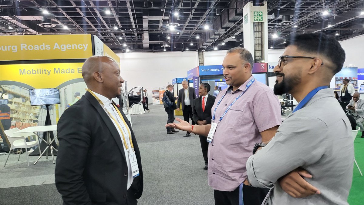 MyJRA's tweet photo. Day 2 at the Smarter Mobility Africa 2025 is underway!

Our team is engaging stakeholders and discussing our innovative approach to infrastructure and service delivery. @smaforall @CityofJoburgZA @DadaMorero #SMAsummit #JoburgRoads https://t.co/ycfUnkofDh
