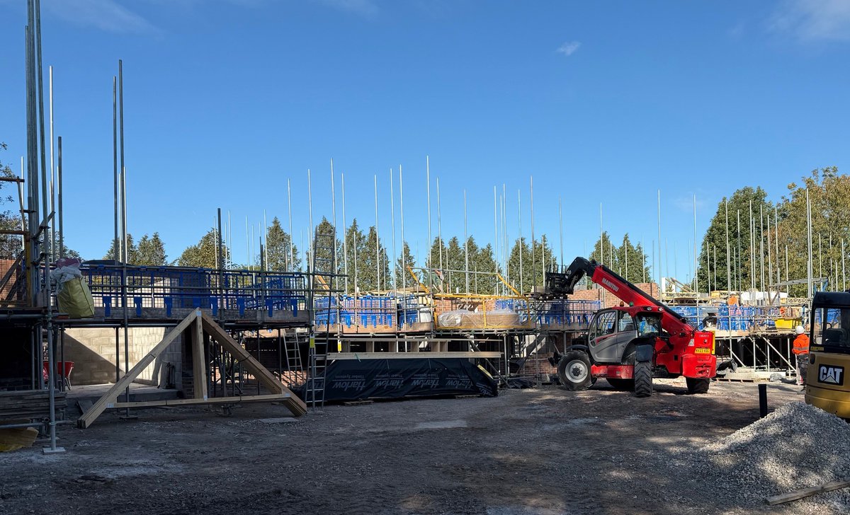 JayAshallArchi's tweet image. 📷 Site Progress Update | Congleton 📷
Busy times on site as our small housing development in Congleton continues to progress well! Foundations are in, structures are going up, and everything is taking shape as planned. #Congleton #LocalArchitect  #ConstructionUpdate #Housing
