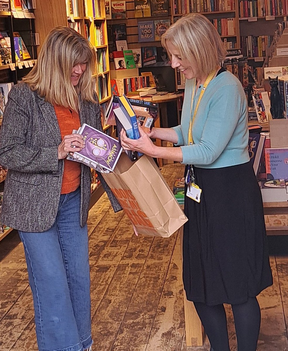 Everybody Reads tweet media