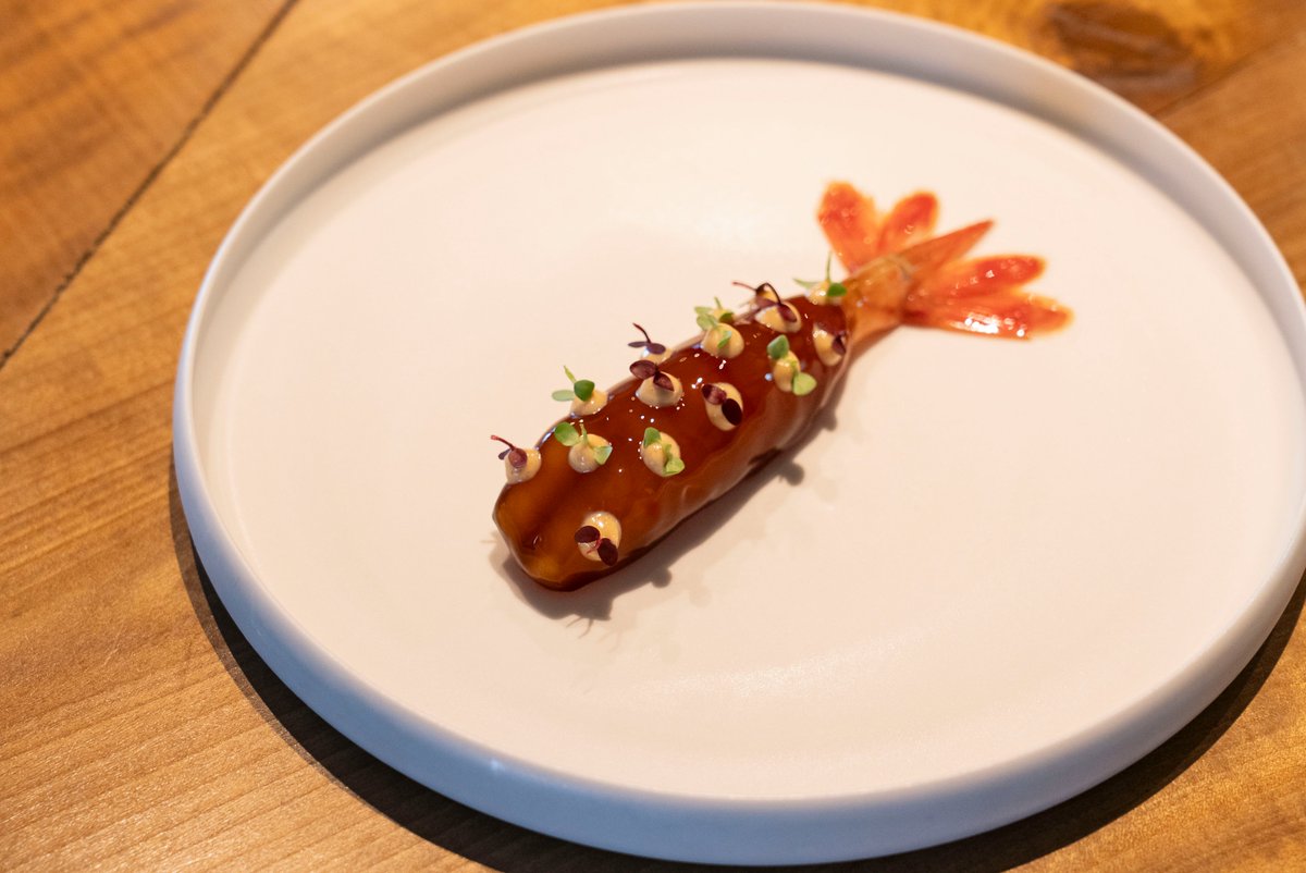 auto_reserve's tweet photo. 🧑‍🍳AutoReserve Magazine Interview👩‍🍳

世界に誇る日本の名店としてご紹介した『RESTAURANT UOZEN』。
店主の井上 和洋氏にお話を伺いました。

食材に「ストーリー」と���う付加価値が足されることで、そこに新たなおいしさが���まれると語る井上氏。
どのような想いで料理と向き合い、この道を歩んできたのか、その想いに迫りました。

✍️インタビュー記事全文はこちら
https://t.co/V1bhMpfxIE

📍レストラン詳細：
https://t.co/iSFxXUhyaj

#autoreserve #restaurantuozen #新潟 #三条市 #フレンチ
