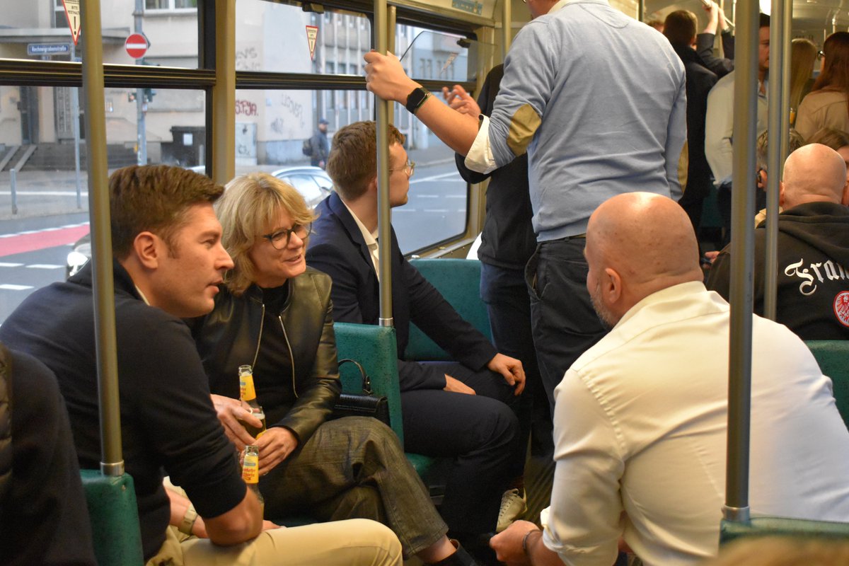 AllUnityStable's tweet image. 🍏🚋 Thank you to everyone who joined us on the Ebbelwoi-Expreß for an unforgettable ride through the city complete with apple wine, digital money talk and a lot of laughs.
As part of the @Sibos week activities, we took over Frankfurt’s most charming tram to talk about serious…