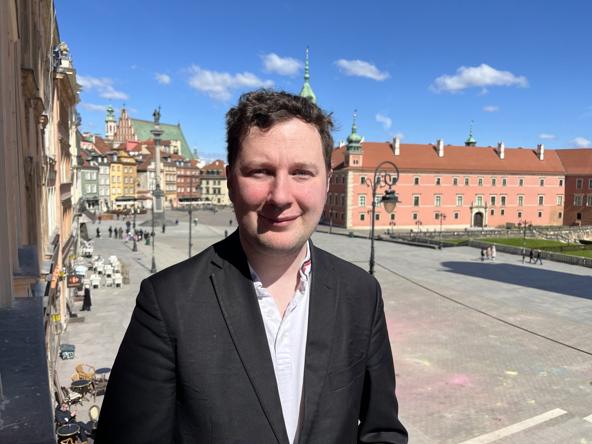 JakubPilarek's tweet photo. Na antenę @RadioWNET po wakacjach wraca #Prawodajnia. Zapraszam dziś na 17:30.
Porozmawiam z @KidaOskar o tym, czy rzeczywiście, jakby chciała @PK_GOV_PL i @MS_GOV_PL istnieje orzecznictwo TSUE, które upoważnia do niestosowania krajowych ustaw.
Sprawa #Simmenthal https://t.co/HdYF2fiYgk