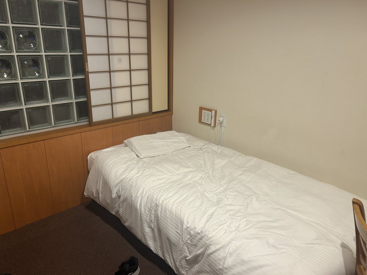 birdbird9752's tweet photo. 今回の部屋 https://t.co/bNHYXkeRgF