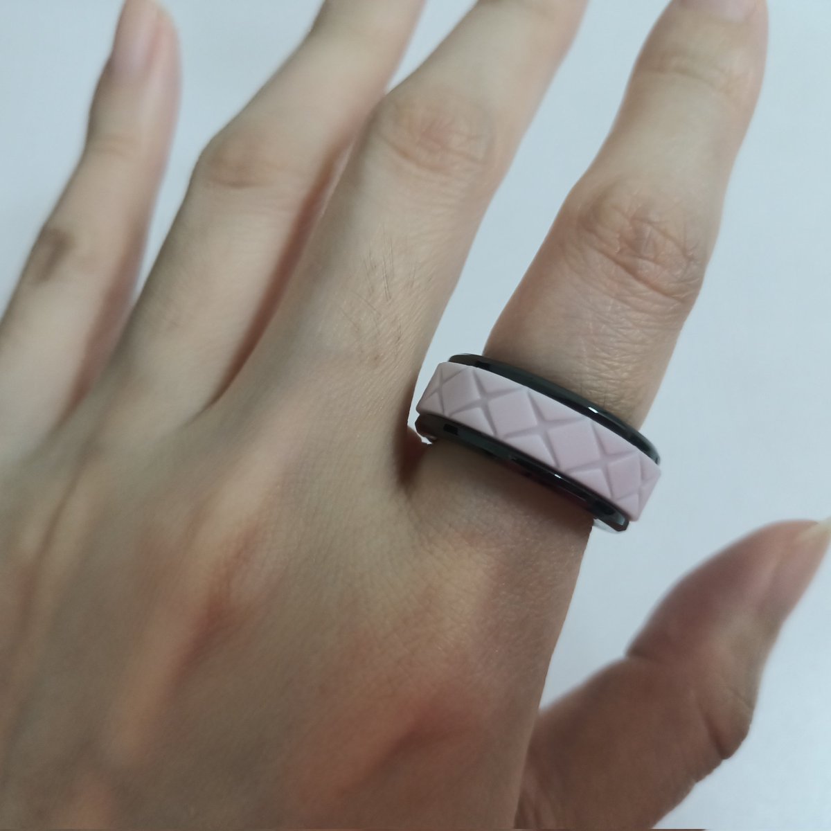 sindyso29's tweet photo. NFT买得多，还是第一次买到web3的实物，健康运动戒指💍，走路运动，就连睡觉都可以赚币 $CUDIS 😍
#CUDIS @CudisWellness @Cudis_cn https://t.co/WtaFB9siCD
