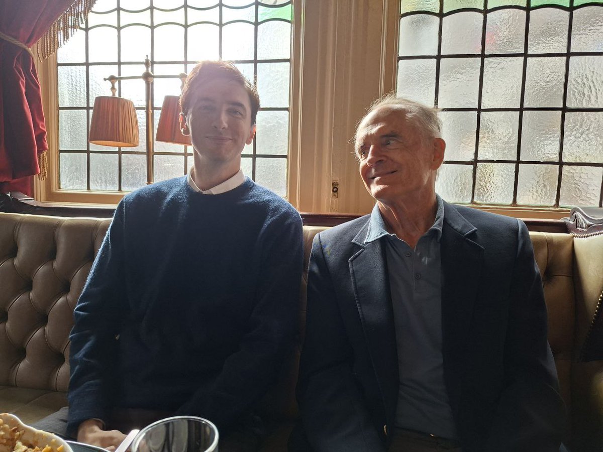 KeithWoodsYT's tweet photo. 30 hours without sleep after a transatlantic flight and filming with me in Dublin, the first thing Jared Taylor did after checking into his hotel was head straight to the gym https://t.co/otH6ASliMy