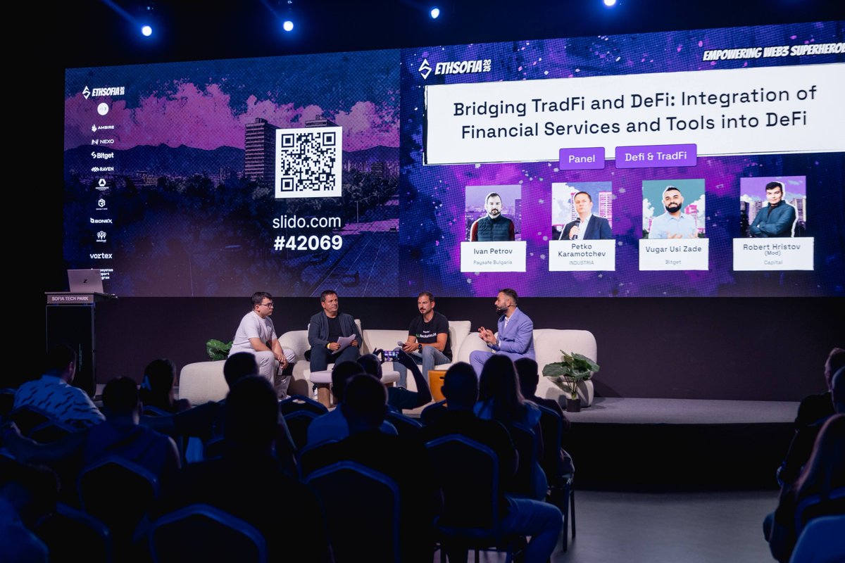 BitgetPL's tweet photo. Działo się na @ethsofiabg! 😱

COO @usithetalk przedstawił przyszłość #Bitget w inspirującym talku + panelu.

Na naszym stoisku roiło się od #BitgetxMotoGP merchu i niesamowitej energii społeczności 🔥

Przyszłość handlu krypto jest już tutaj! 🚀 https://t.co/zMkUMVdhJS